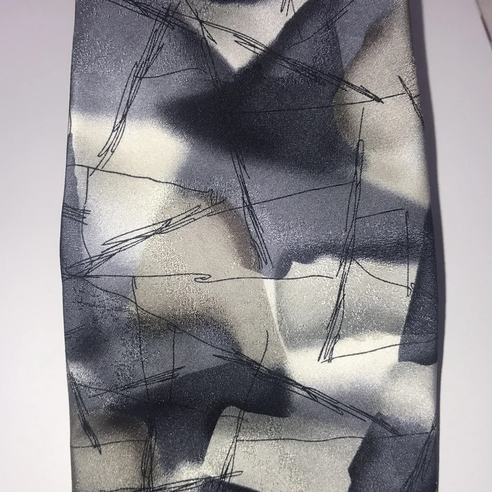 J. Garcia Men’s The Blue Iceberg Coll. 54 Abstract Silver Charcoal Silk Tie